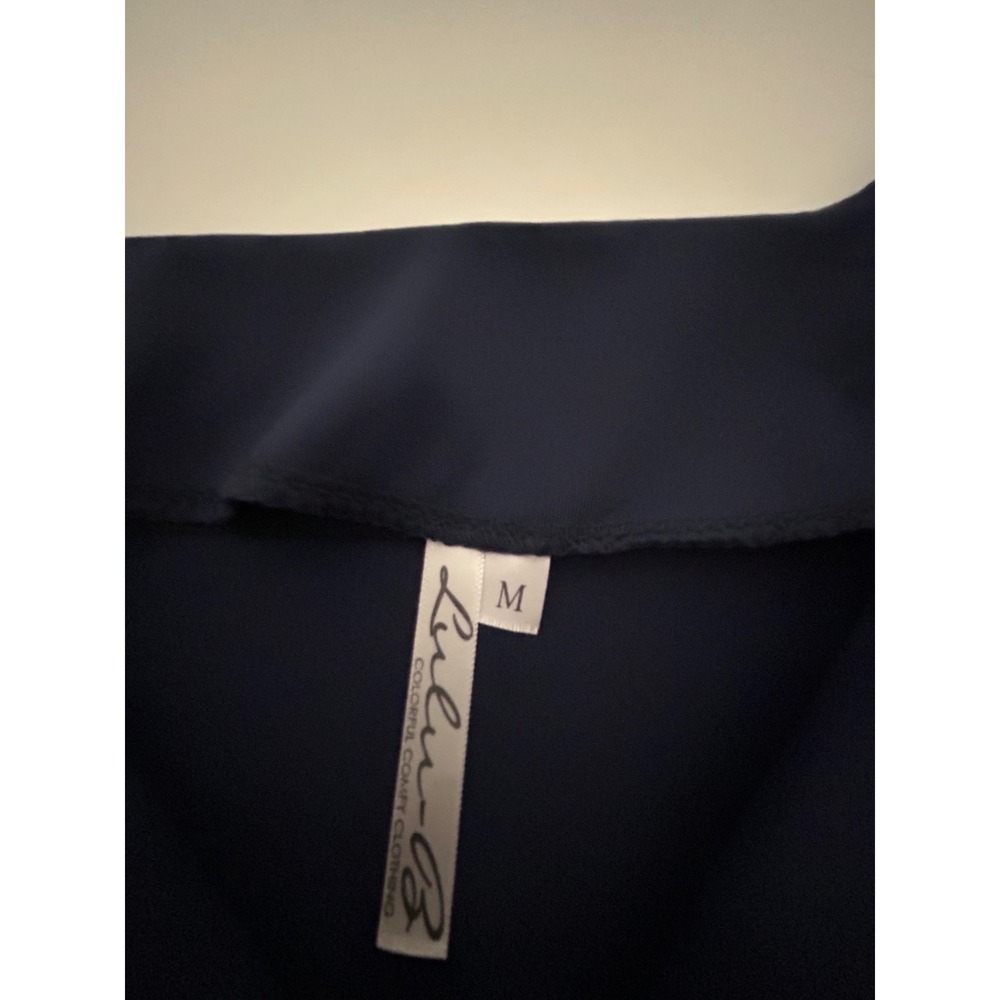 Lulu-B Navy Blue Sleeveless Notched V-Neck Stretch Top Size Medium - Picture 4 of 4